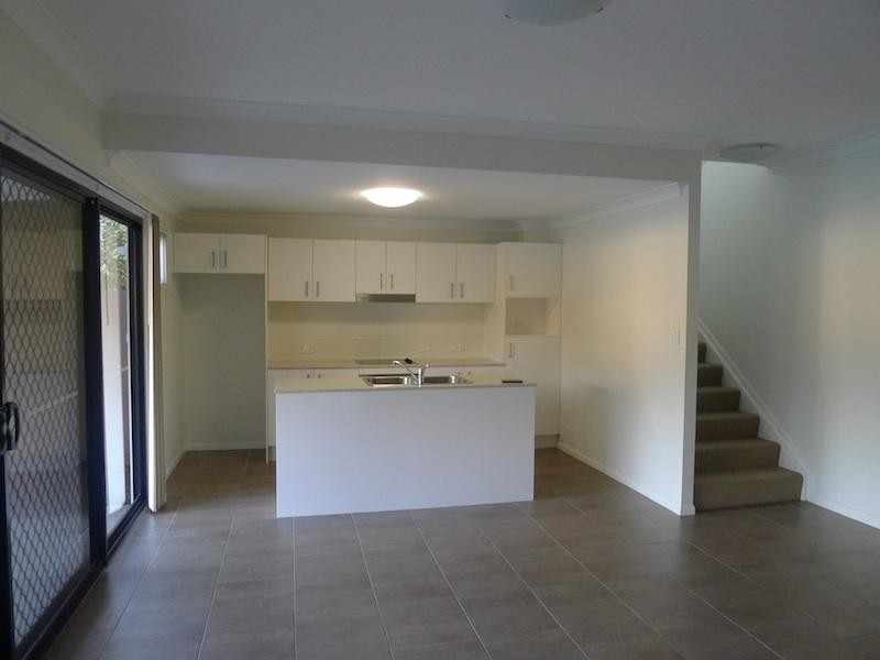 35 Hamilton Road, Moorooka QLD 4105