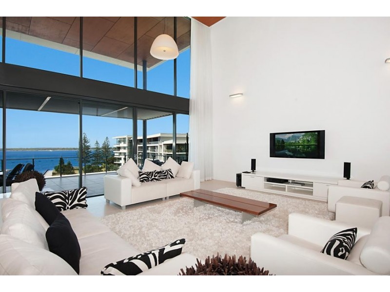 323 Bayview Street, Hollywell QLD 4216