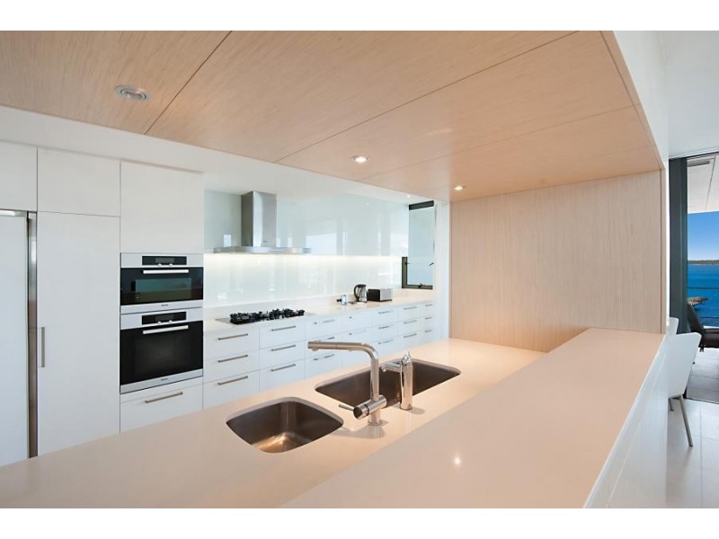 323 Bayview Street, Hollywell QLD 4216