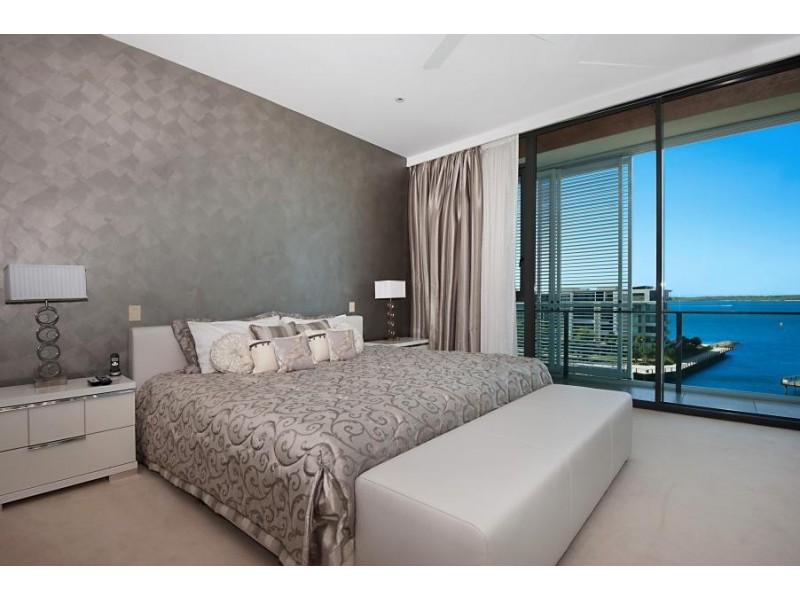 323 Bayview Street, Hollywell QLD 4216