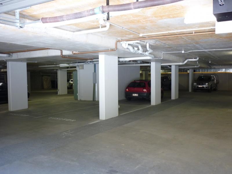 11 Riding Road, Hawthorne QLD 4171