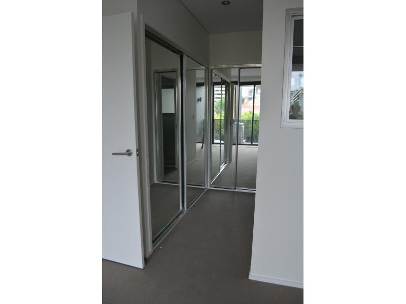 40 Carl Street, Buranda QLD 4102