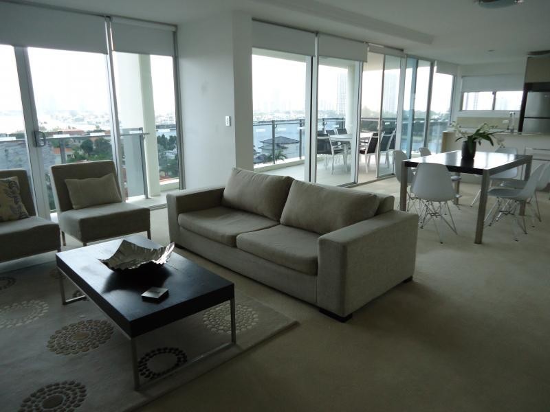 53 Darrambal, Chevron Island QLD 4217