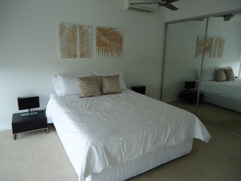 53 Darrambal, Chevron Island QLD 4217