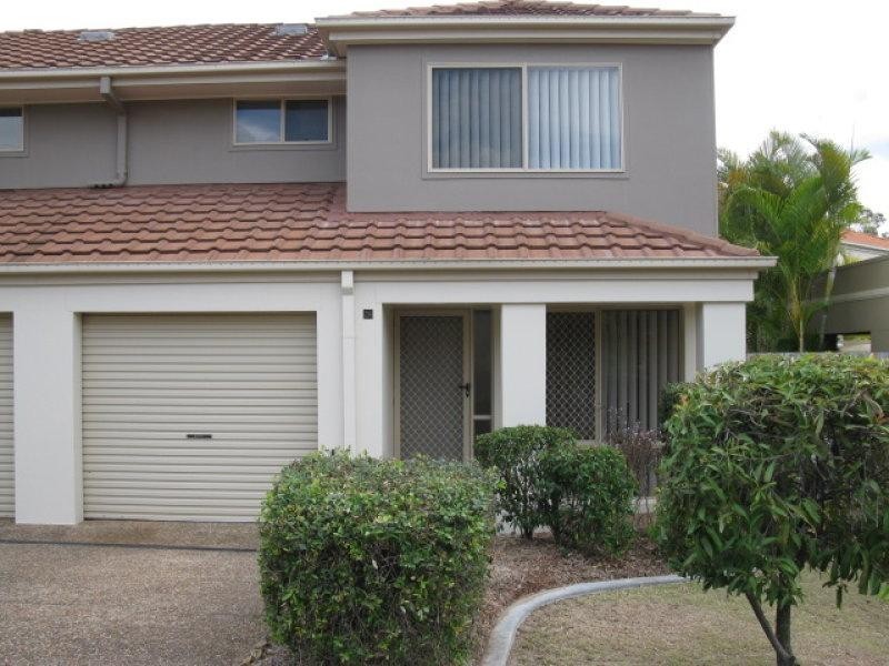 74 Universal Street, Pacific Pines QLD 4211