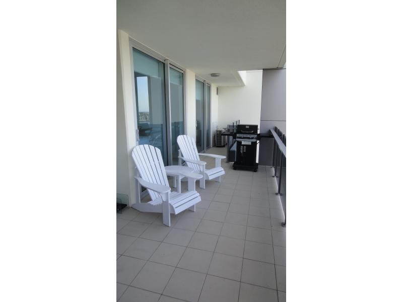 53 Darrambal, Chevron Island QLD 4217