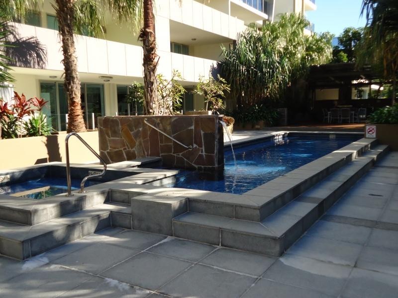 53 Darrambal, Chevron Island QLD 4217