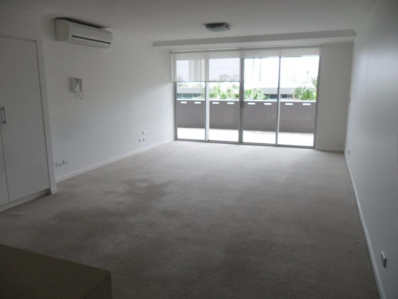 53 Darrambal, Chevron Island QLD 4217