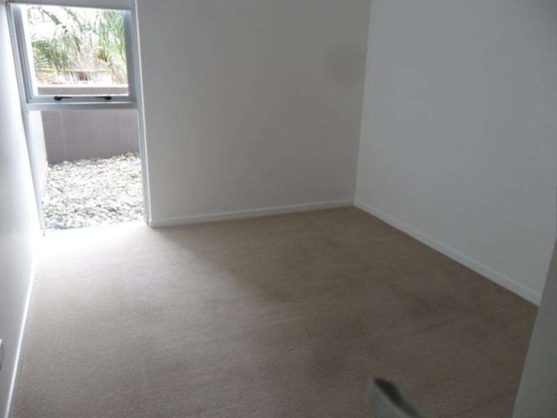 53 Darrambal, Chevron Island QLD 4217