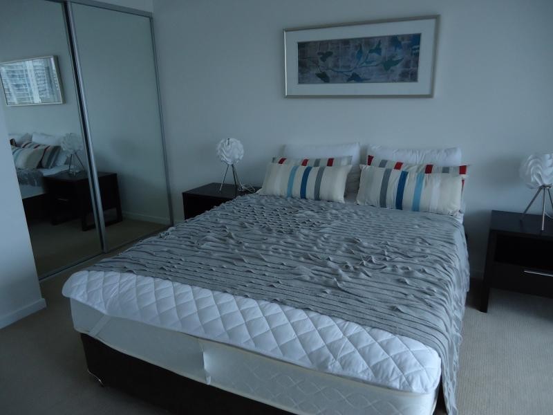 53 Darrambal, Chevron Island QLD 4217