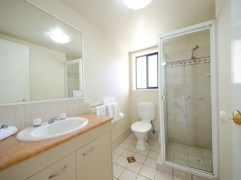 9 Margaret Avenue, Broadbeach QLD 4218