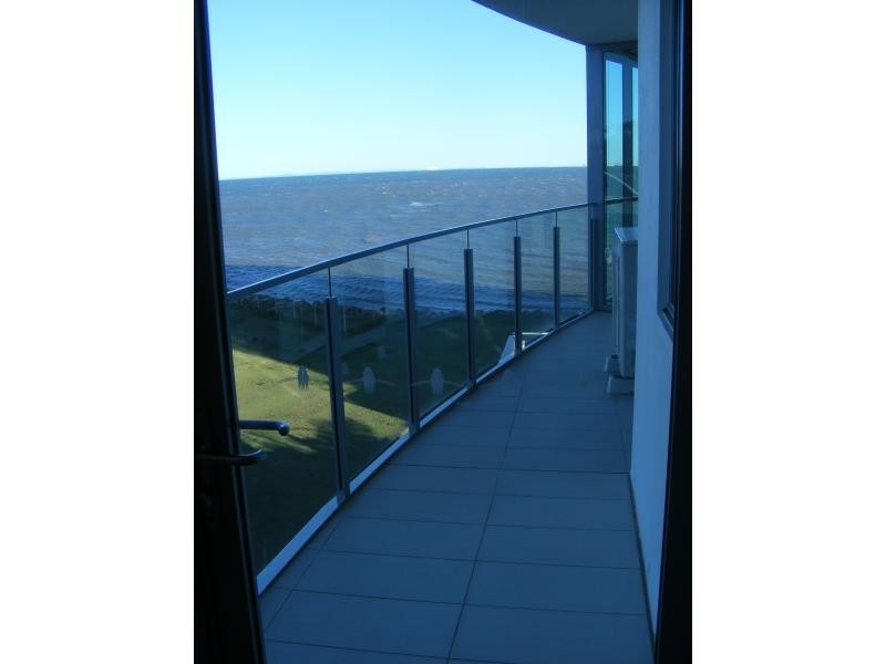 14 Oxley Ave, Woody Point QLD 4019