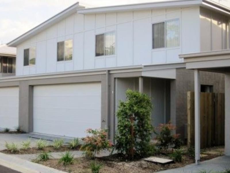 2 Toohey Street, Pacific Pines QLD 4211