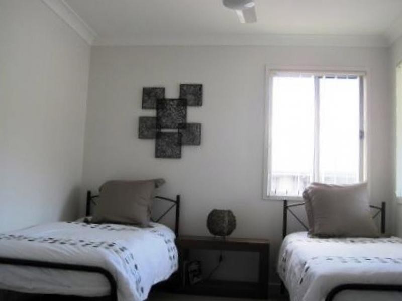 2 Toohey Street, Pacific Pines QLD 4211