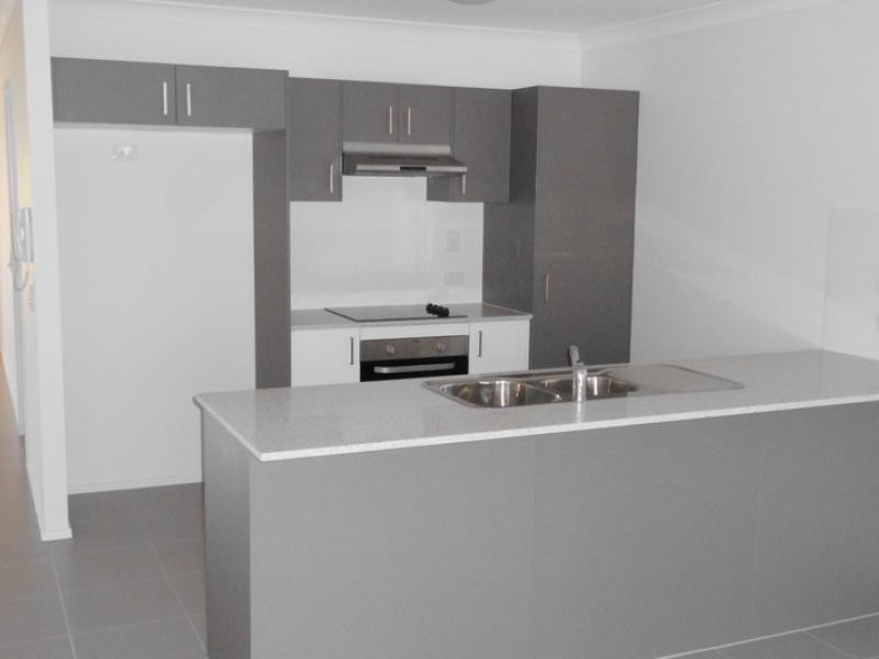 230 Pulgul St, Urangan QLD 4655