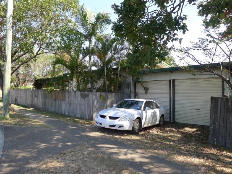 1087 Oxley Road, Oxley QLD 4075