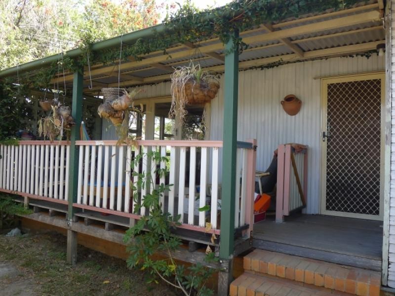 1087 Oxley Road, Oxley QLD 4075