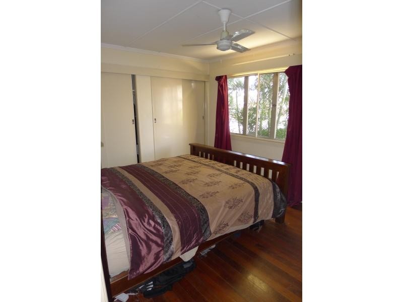 1087 Oxley Road, Oxley QLD 4075