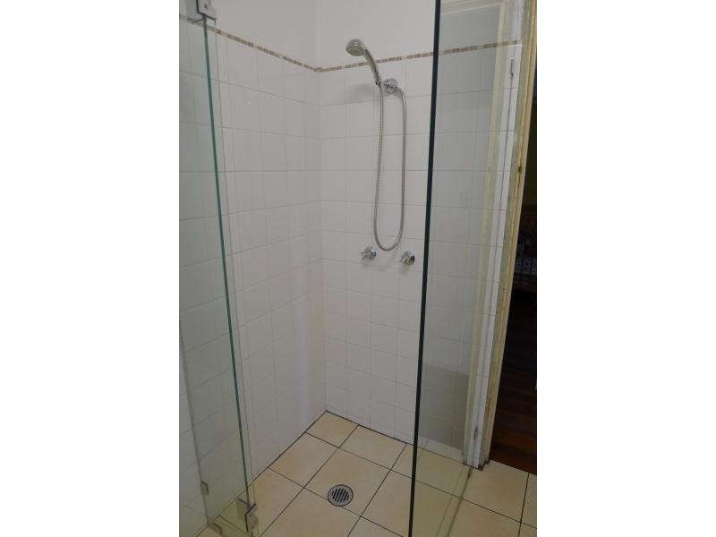 1087 Oxley Road, Oxley QLD 4075