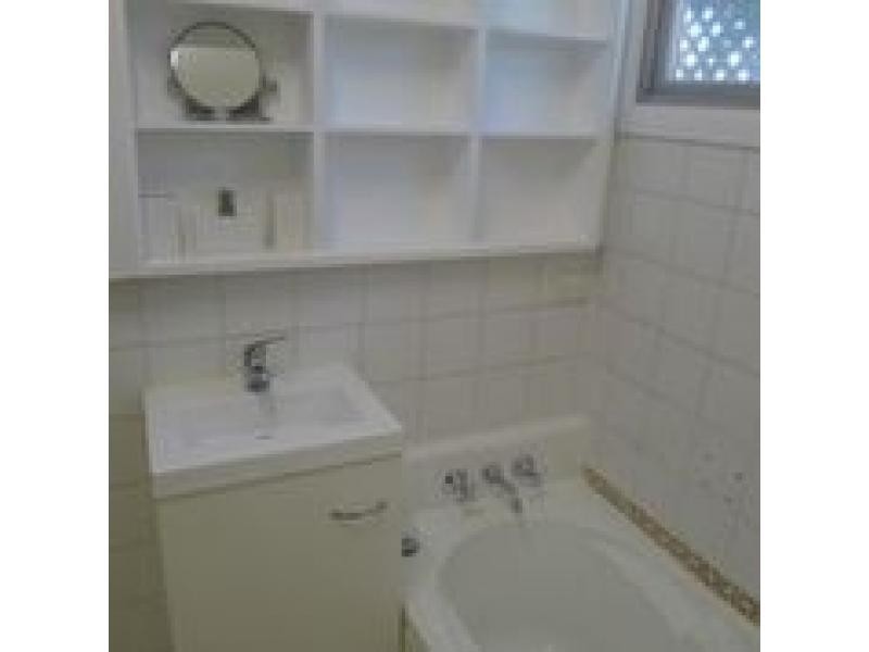 1087 Oxley Road, Oxley QLD 4075