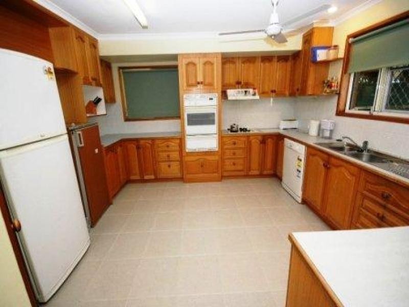 311 Torquay Tce, Torquay QLD 4655