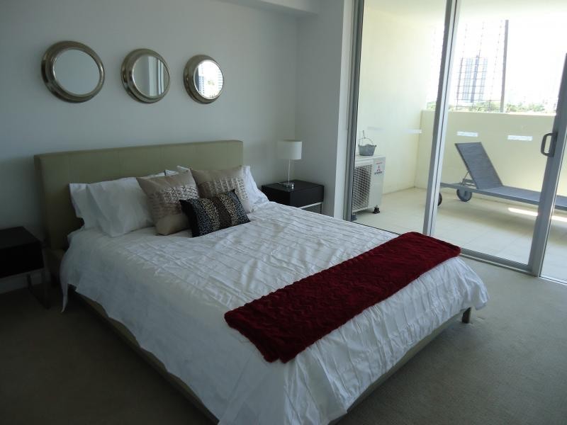 53 Darrambal, Chevron Island QLD 4217