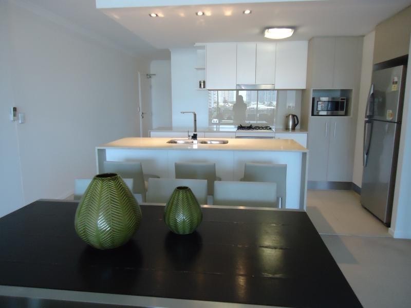 53 Darrambal, Chevron Island QLD 4217