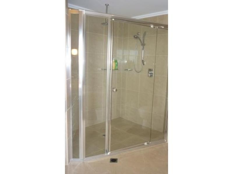 569-571 The Esplanade, Urangan QLD 4655