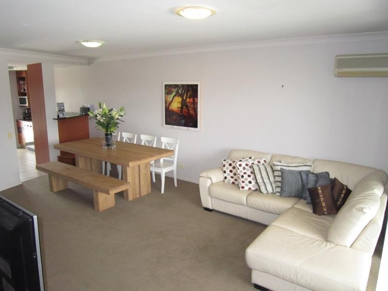 70 Norman Crescent, Norman Park QLD 4170