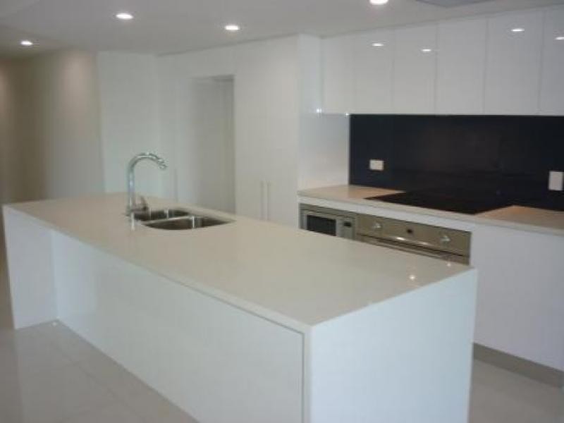 85 Marine Parade, Redcliffe QLD 4020