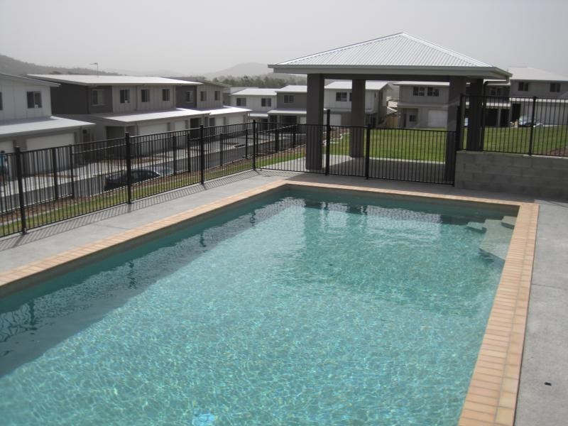 2 Toohey Street, Pacific Pines QLD 4211