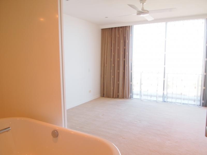 323 Bayview Street 323 Bayview Street, Hollywell QLD 4216