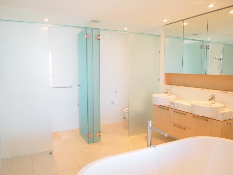 323 Bayview Street 323 Bayview Street, Hollywell QLD 4216