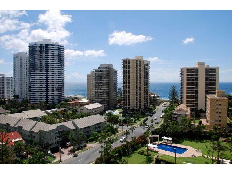 24 Breaker Street, Main Beach QLD 4217