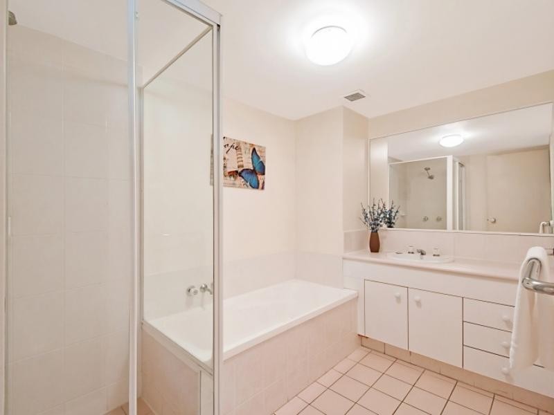 12 Whiting Street, Labrador QLD 4215