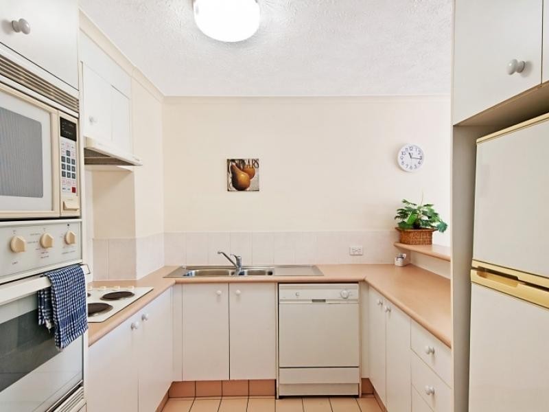 12 Whiting Street, Labrador QLD 4215