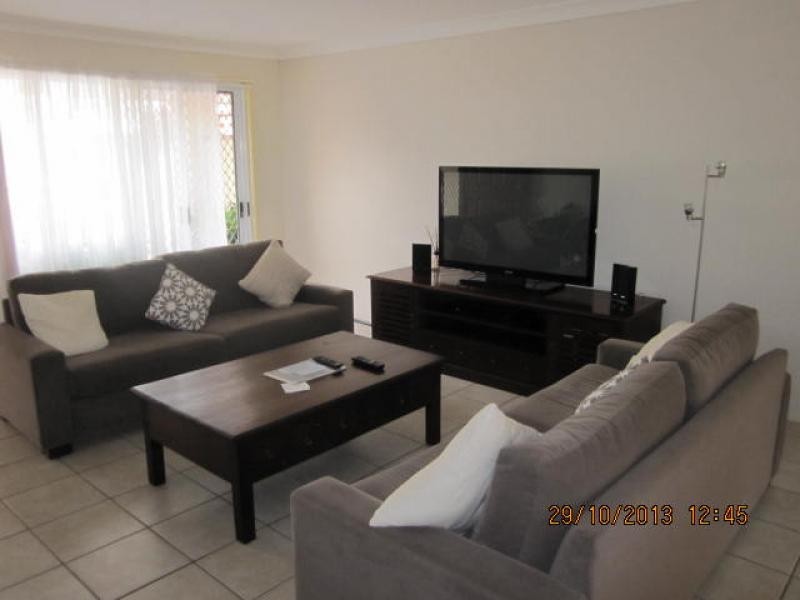 128 Benowa Road, Southport QLD 4215