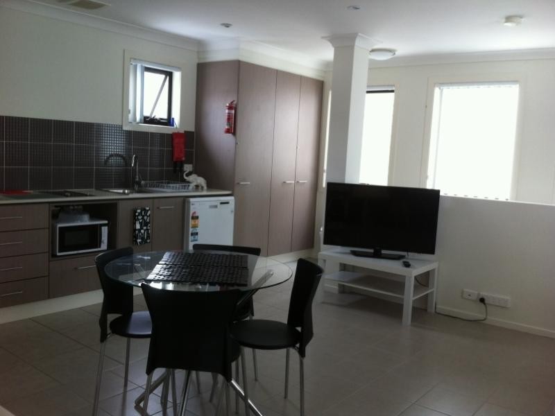 16 Surbiton Court, Carindale QLD 4152