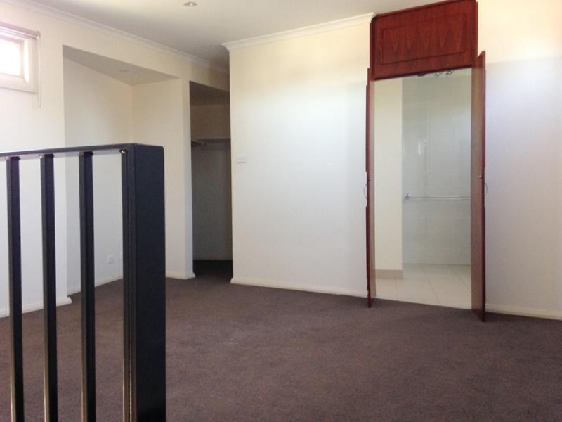 46 Churchill Place, Maidstone VIC 3012