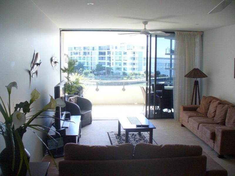 323 Bayview Street, Hollywell QLD 4216