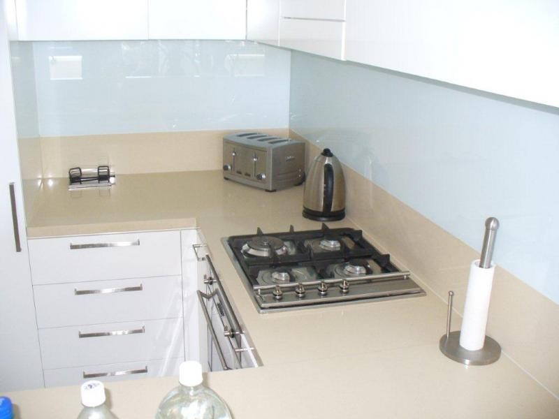 323 Bayview Street, Hollywell QLD 4216