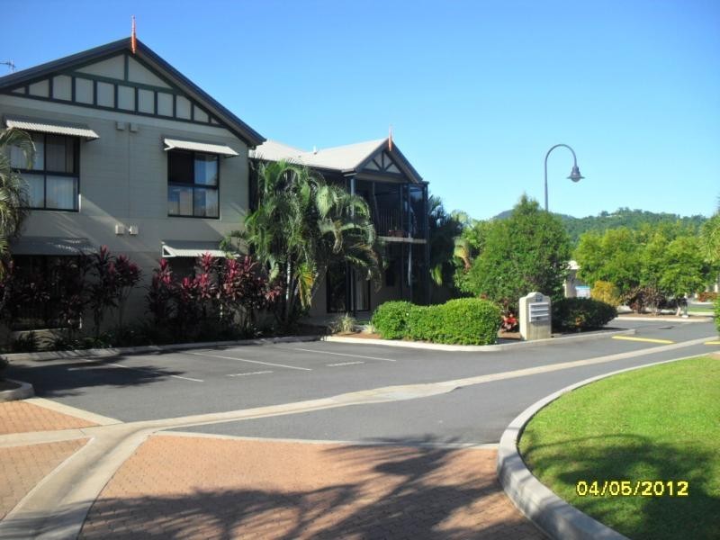 434-446 Kamerunga Rd, Redlynch QLD 4870