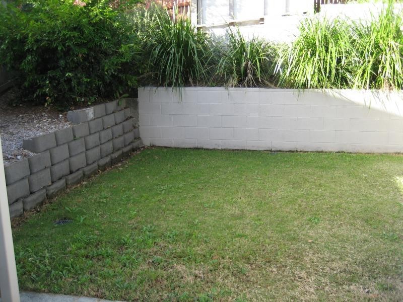 2 Toohey Street, Pacific Pines QLD 4211