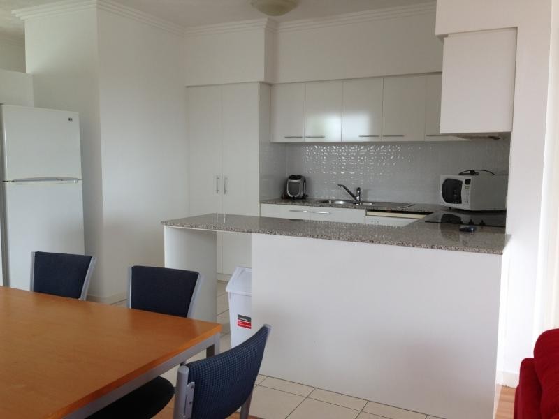 98 University Drive, Varsity Lakes QLD 4227