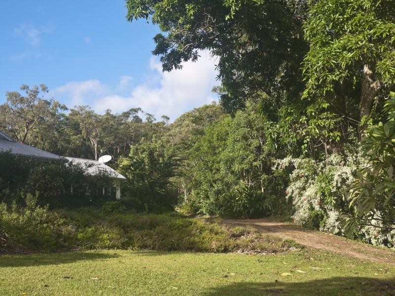 1-2 Pascoe Road, Rossville QLD 4895