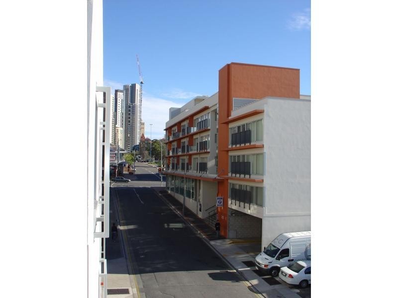 27 Berwick St, Fortitude Valley QLD 4006