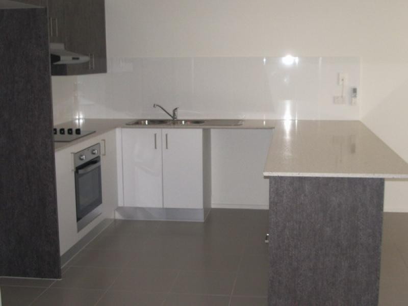 230 Pulgul St, Urangan QLD 4655