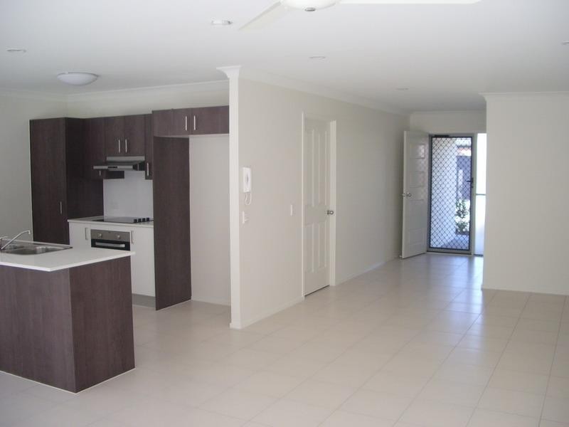 230 Pulgul St, Urangan QLD 4655