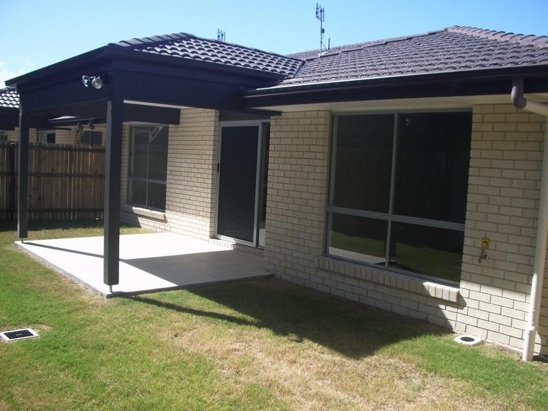 230 Pulgul St, Urangan QLD 4655