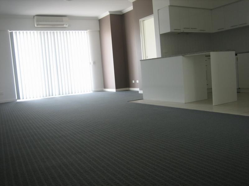 98 University Drive, Varsity Lakes QLD 4227